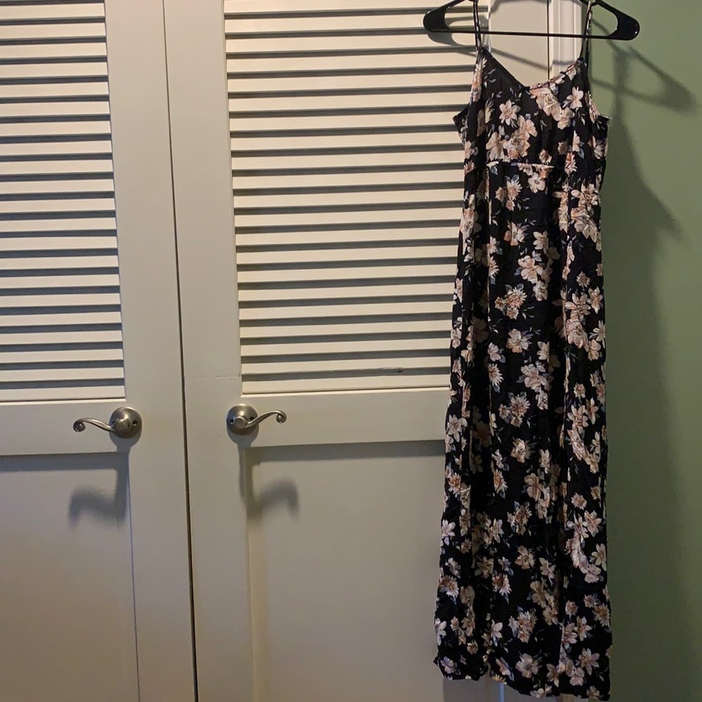 Brand shein size M stretchy color black floral